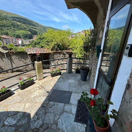 Apartamentos El Cascarin カンガス・デル・ナルセア エクステリア 写真